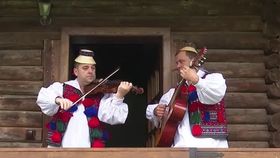 Ignat sărbătorit în avans în Țara Lăpușului. Oamenii zonei se bucură din plin de tradiții: „Absolut toate bucatele din porc sunt cu ingrediente naturale”